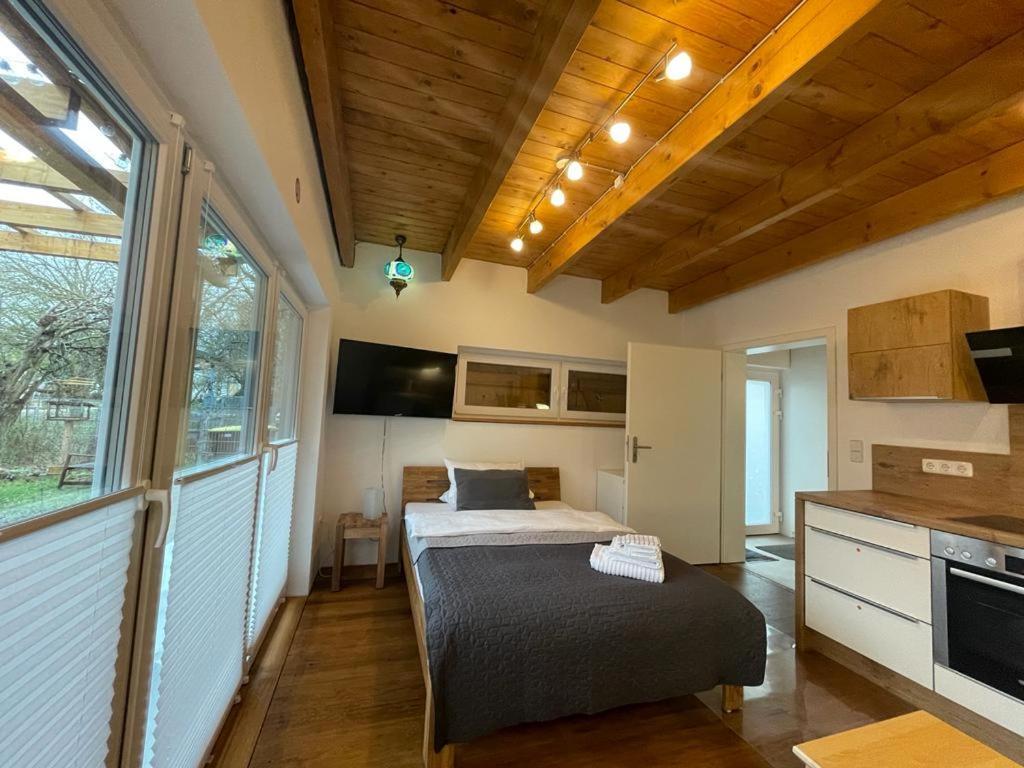 Ferienwohnung Im Stadtzentrum Von Bernau - Komfortable Wohnung Mit 2 Zimmern, Bad, Spuelmaschine, Waschmaschine, Komplette Kueche, Wlan, Terrasse, Ruhige Lage 柏林附近贝尔瑙 外观 照片