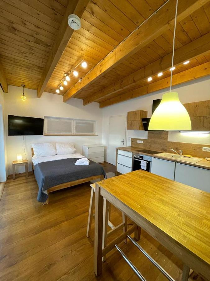 Ferienwohnung Im Stadtzentrum Von Bernau - Komfortable Wohnung Mit 2 Zimmern, Bad, Spuelmaschine, Waschmaschine, Komplette Kueche, Wlan, Terrasse, Ruhige Lage 柏林附近贝尔瑙 外观 照片