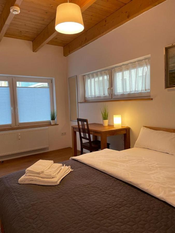 Ferienwohnung Im Stadtzentrum Von Bernau - Komfortable Wohnung Mit 2 Zimmern, Bad, Spuelmaschine, Waschmaschine, Komplette Kueche, Wlan, Terrasse, Ruhige Lage 柏林附近贝尔瑙 外观 照片