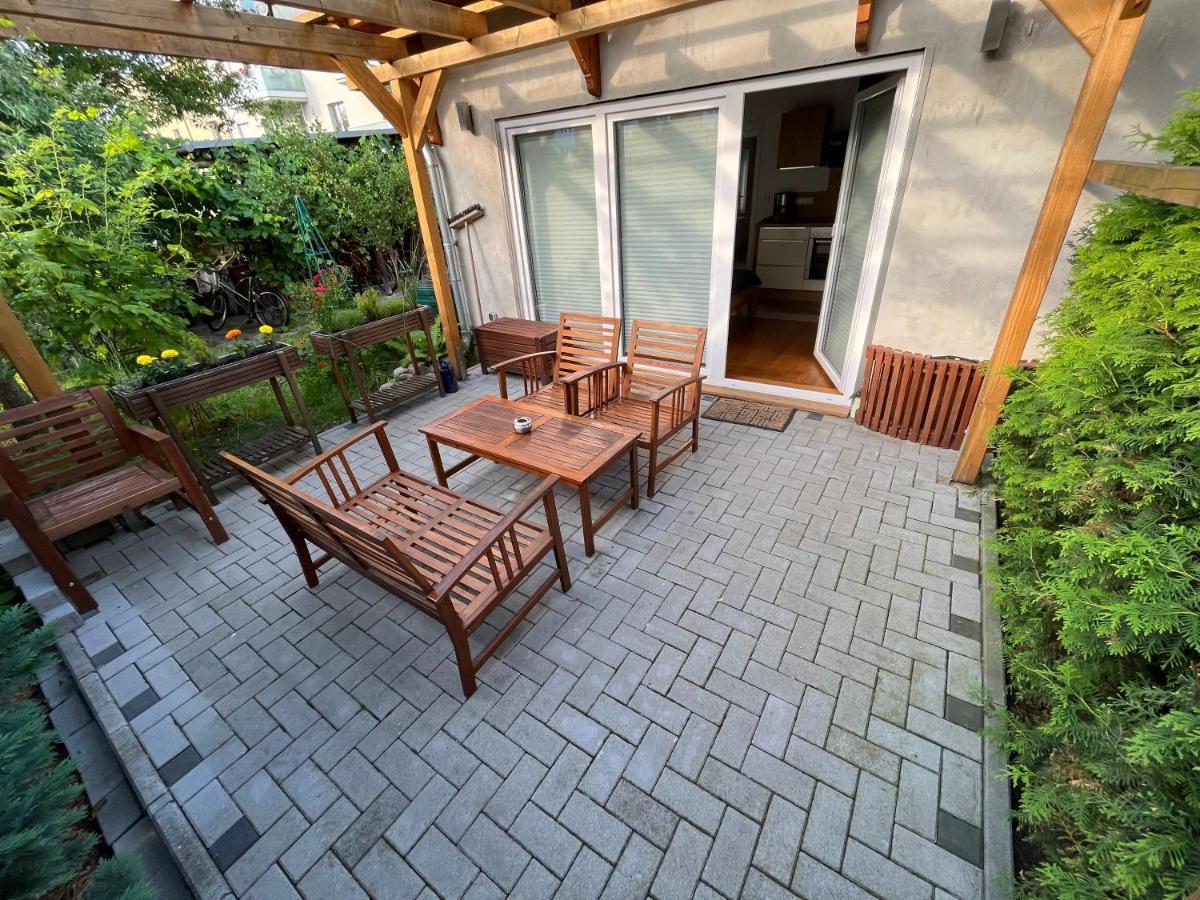 Ferienwohnung Im Stadtzentrum Von Bernau - Komfortable Wohnung Mit 2 Zimmern, Bad, Spuelmaschine, Waschmaschine, Komplette Kueche, Wlan, Terrasse, Ruhige Lage 柏林附近贝尔瑙 外观 照片
